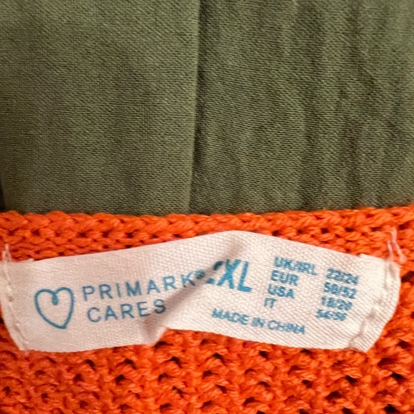 Top - Picture 2 of 2